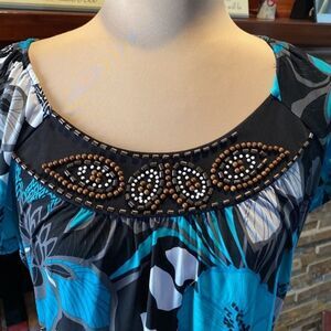 East 5th Top with Wood Bead Detail